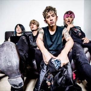 ONE OK ROCK、1000人の10代とパフォーマンスコラボ