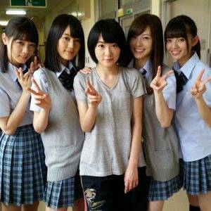 乃木坂46生駒里奈がギブス姿に［3］