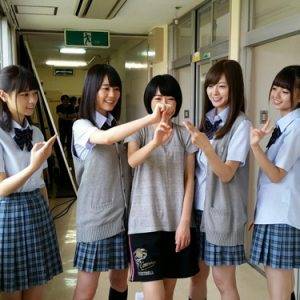 乃木坂46生駒里奈がギブス姿に［4］