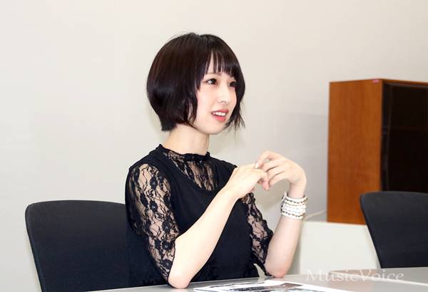 綾野ましろ
