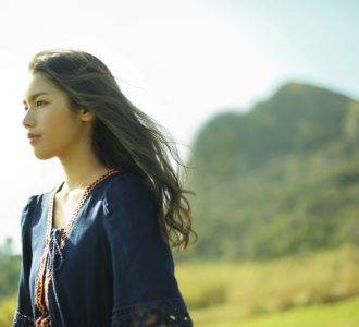歌は呼吸と同じ、Anly　５歳でギター　ともに育った曲を1stALに