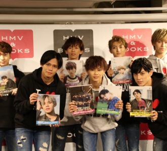 超特急・タクヤ「８色の色がある超特急の写真集を手に取って」