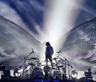 X JAPANの歴史描いた「WE ARE X」映像作品10月→12月へ発売延期