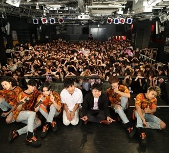 FlowBack、リリイベ最終日にNON STYLEがスペシャルゲストで登場