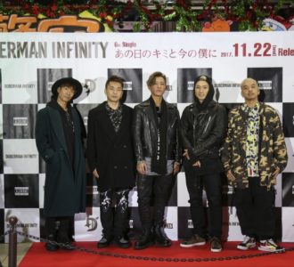 DOBERMAN INFINITY「クリスマス盛り上げたい」点灯式で新曲披露