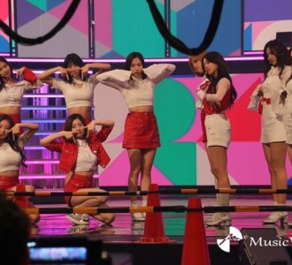 ＜紅白リハ＞TWICE、ダイナミックとセクシーさ、しなやかで魅了