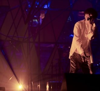米津玄師、ツアーファイナル武道館で菅田将暉と共演　最後は抱擁