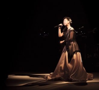 薬師丸ひろ子、井上陽水など音楽界の巨人たちとの楽曲制作を語る