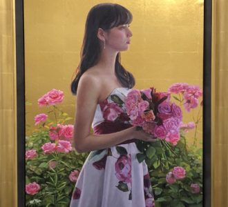 画家・中島健太氏、新川優愛を描く