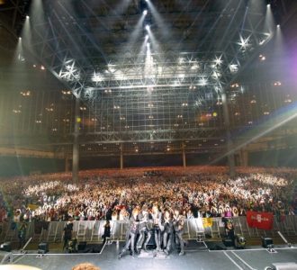 X JAPAN、台風の影響で公演中止も無観客ライブを敢行　全編生中継へ