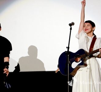 吉岡里帆「涙が…」緊張と興奮の一夜限定ライブ、阿部サダヲとロック見せる