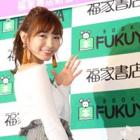 可愛すぎる売り子・ほのか、大学卒業　社会人最初のカレンダーに満足