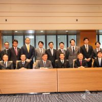 石破茂氏「モノからコトへ」チケット不正転売禁止法案成立で運営に期待：議員連盟総会