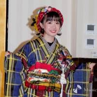 HKT48外薗葉月、個性的　3000円で自作した振袖披露