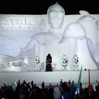 「スター・ウォーズ／エピソード９」公開日決定、さっぽろ雪まつりで発表