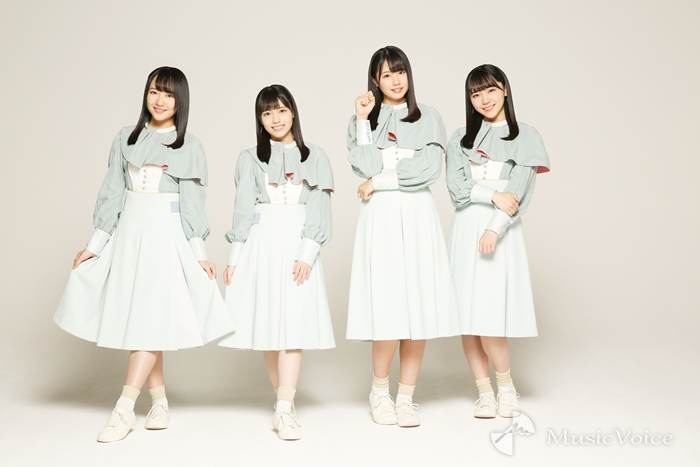 石田千穂、岩田陽菜、瀧野由美子、土路生優里