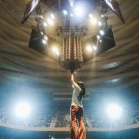 あいみょん、初武道館で18曲熱唱　360°センターステージで念願弾き語り