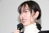 戸田恵梨香の“アイドル”姿が話題、大島優子と2ショットに「反則だよ」