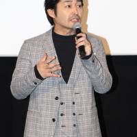 安田顕・倍賞美津子・松下奈緒「母を亡くした時、僕は遺骨を食べたいと思った。」公開舞台挨拶（写真２）