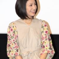 安田顕・倍賞美津子・松下奈緒「母を亡くした時、僕は遺骨を食べたいと思った。」公開舞台挨拶（写真５）