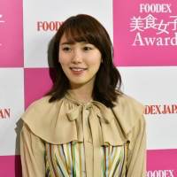 飯豊まりえ「食べることが大好き」１日５食の時も、スタイル維持の秘訣は？