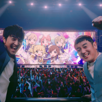 ゆずがプロデューサーで登場、書き下ろし新曲「デレステ」アイドルが熱唱
