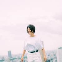 宇宙まお、弾き語りワンマンツアー開催決定「じっくり楽しんでもらえたら」