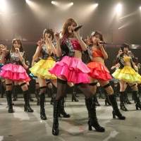 AKB48が川越公演、込山榛香が涙「Team Kは私の誇り」矢作萌夏も感極まり涙