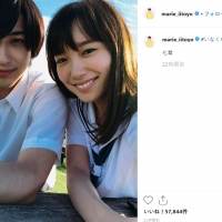 飯豊まりえ＆横浜流星の制服“密着”ショットが反響「美しい」
