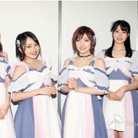 AKB48とSTU48が初の合同握手会、岡田奈々が架橋　柏木由紀「頼もしかった」