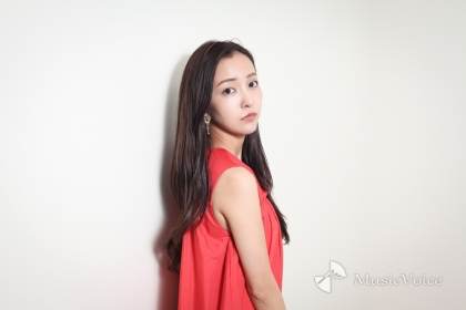 板野友美