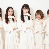ラストアイドル「青春トレイン」（写真）