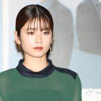 小芝風花、黒髪＆大人っぽい雰囲気に「いつもと違う」