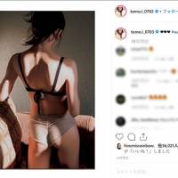 板野友美、美背中・美尻が話題「引き締まっている！」