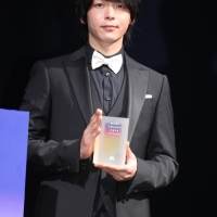 中村倫也「NEWS AWARDS」俳優部門受賞、昨年より「見える景色が変わった」