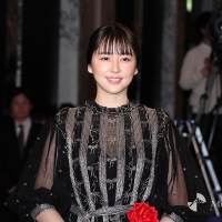 長澤まさみ、品格と無邪気さ　表彰式で垣間見た人柄
