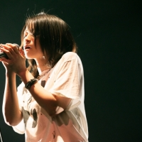 片平里菜「brand new album『一年中』発売記念リリースパーティ 冬の魔法」レポート