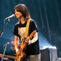 片平里菜「brand new album『一年中』発売記念リリースパーティ 冬の魔法」レポート