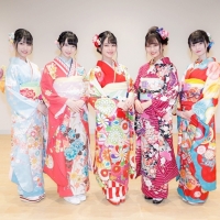 ＝LOVEと≠MEが合同成人式、成人になってやりたいことを川柳に