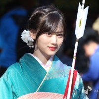 大園桃子、山下美月、渡辺みり愛、向井葉月、成人式