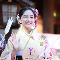 大園桃子、山下美月、渡辺みり愛、向井葉月、成人式