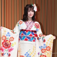 SKE48江籠裕奈、「大好きな先輩」高柳明音のネイルで成人式