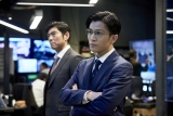 “天才捜査官”岩田剛典のメガネ＆スーツ姿がクールすぎ