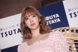 藤田ニコル、美ウエストにファン称賛「すごい腹筋」「細い！」