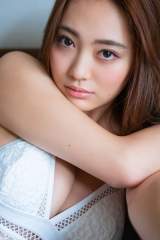 音大卒グラドル・みうらうみ、デジタル写真集で美ボディ