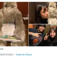 橋本環奈「ちゃんと写ってる写真ないな」上白石萌歌＆萩原利久に満面笑顔