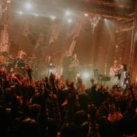King Gnu「傘」「The hole」を地上波初披露