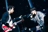 星野源、NHK特集番組に音楽プロデューサー・DJのマーク・ロンソン登場