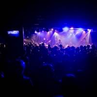 WANDS「愛を語るより口づけをかわそう」を披露