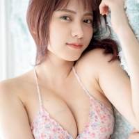 桃月なしこ「チャンピオン」で照れ顔